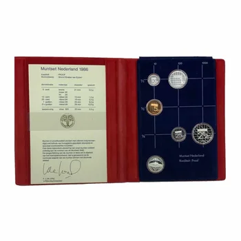 D0191 # Holandsku Z Roku 1986. Výročná Sada (radiče disketovej jednotky) + certifikát + striebornú mincu